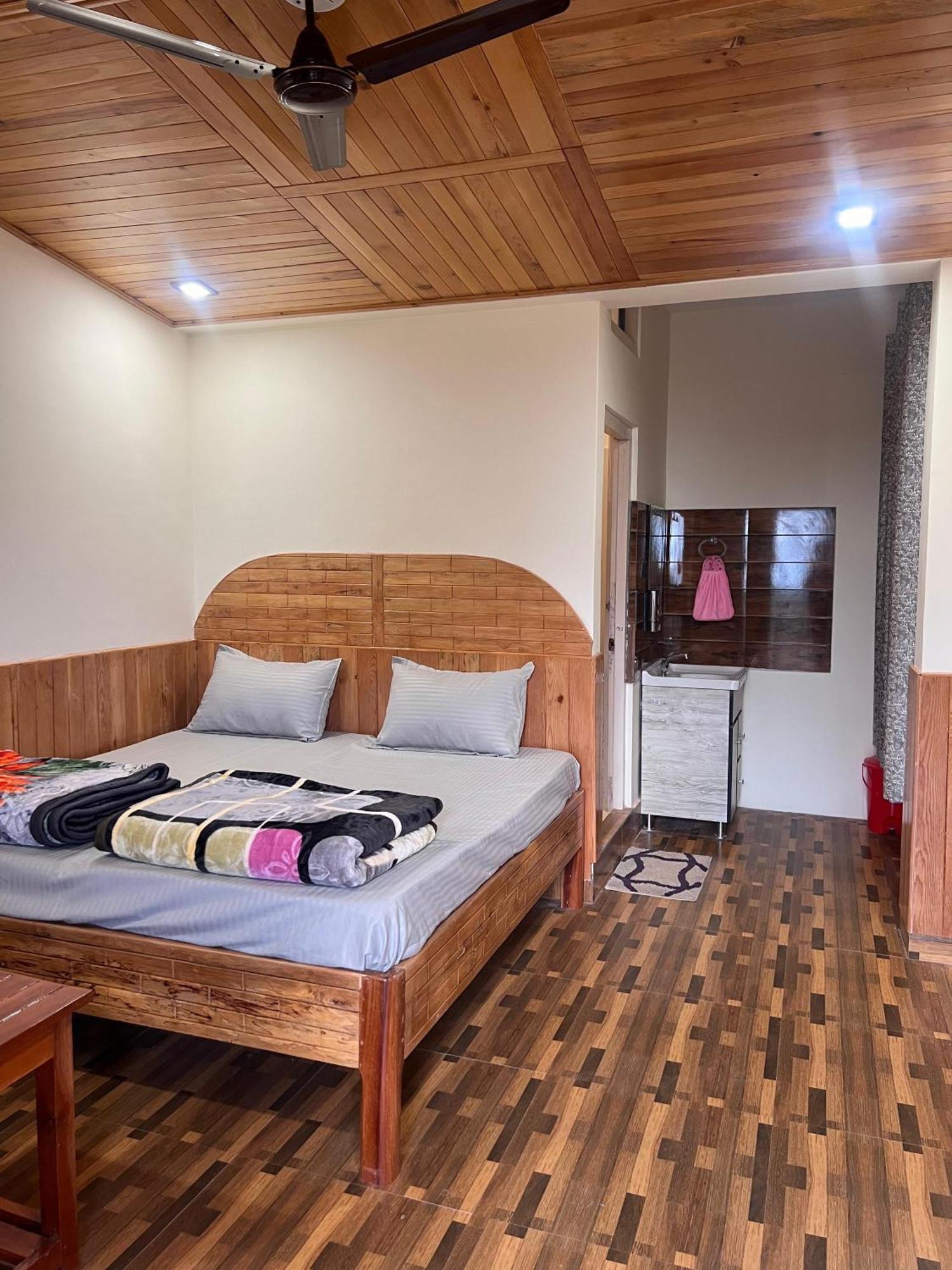 Binsar Royal Homestay Dhaulchhina, 阿尔莫拉 外观 照片