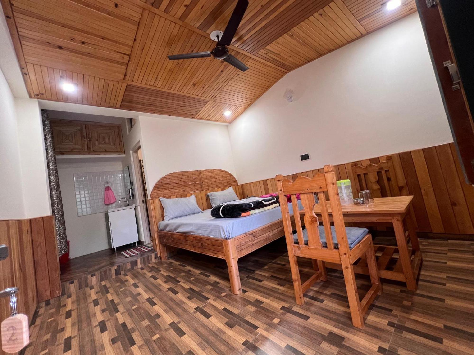 Binsar Royal Homestay Dhaulchhina, 阿尔莫拉 外观 照片